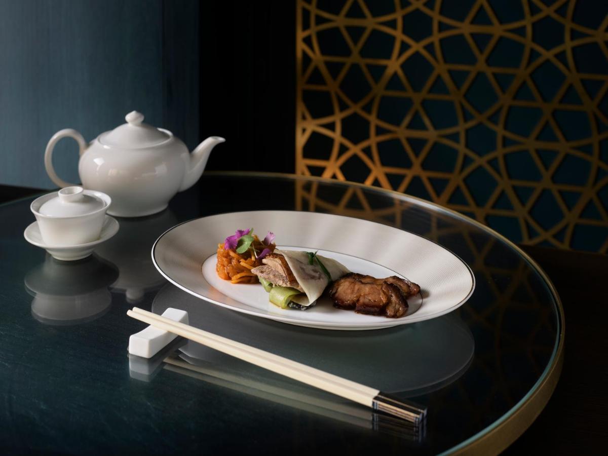 Crown Towers Sydney Hotell Eksteriør bilde A meal at the restaurant